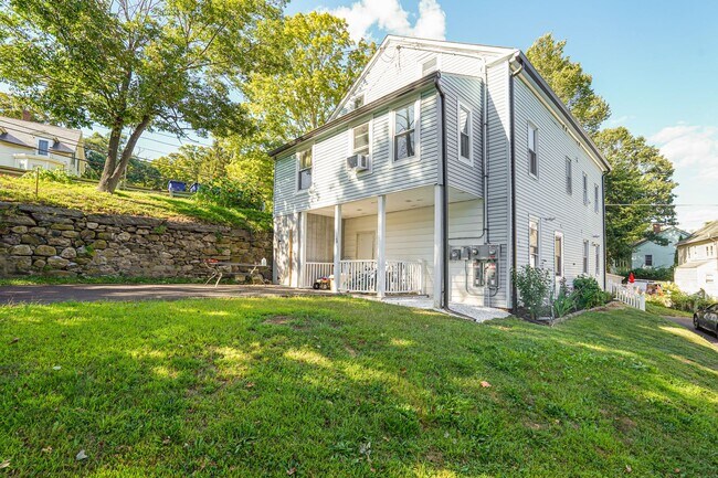Building Photo - rent to own newly renovated condo