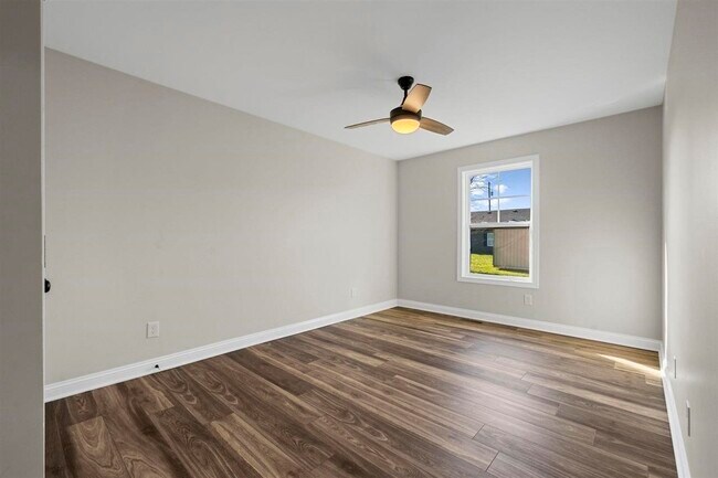 Building Photo - 148 Hillridge Ct