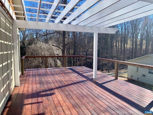 Building Photo - 652 Ivy Hill Ln