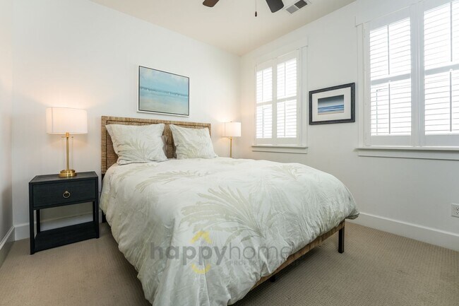 Building Photo - 3/2.5 Fully Furnished Home in Sullivans Pointe Located in Mt. Pleasant!