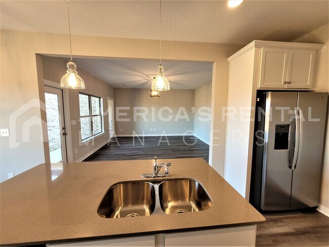 Building Photo - Home for Rent in Meridianville, AL!!! Avai...