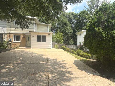 Building Photo - 10710 Maple St
