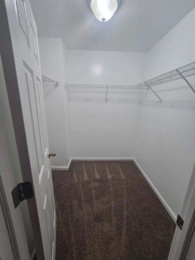 Building Photo - Eastside Four Bedroom Home located near So...