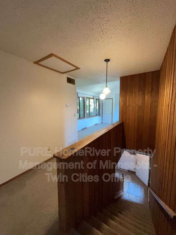 Building Photo - 1514 N Timber Ridge
