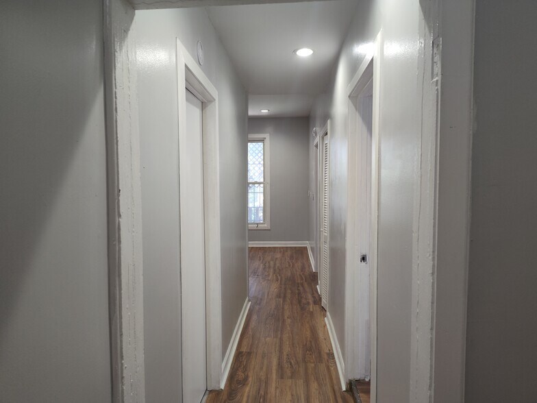 Building Photo - 4557 S Wabash Ave