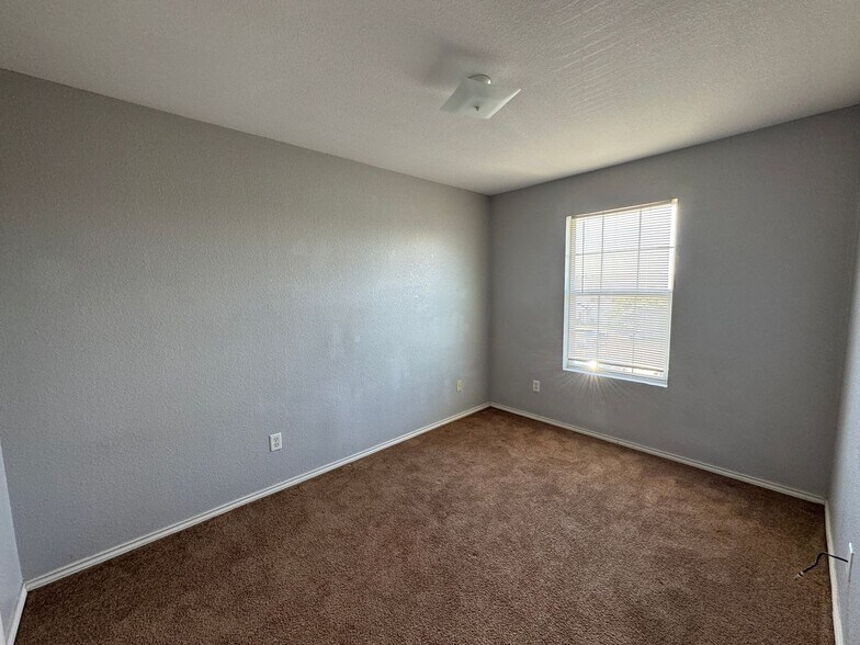 Building Photo - 4001 Doraine Ct