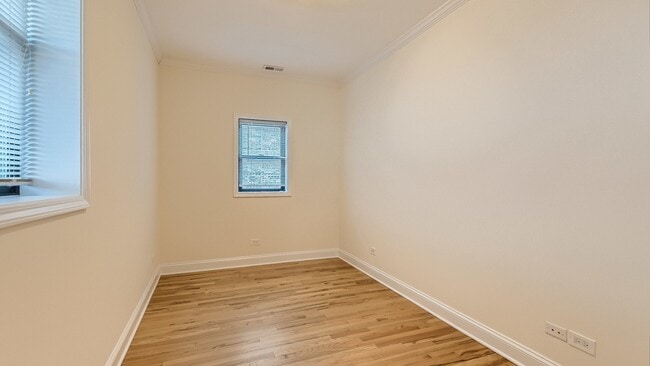 Building Photo - 1734 W Estes Ave