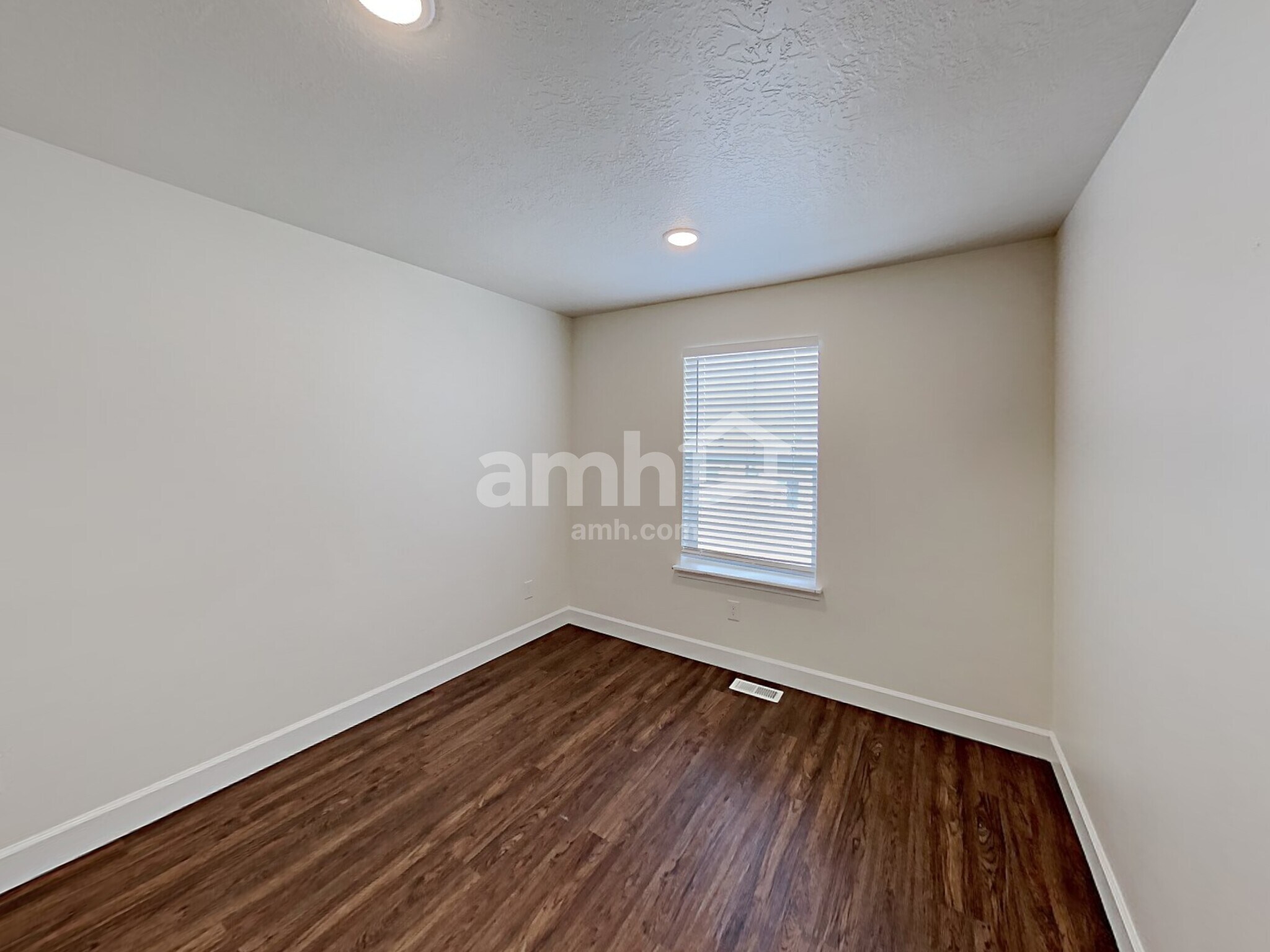 Building Photo - 2344 Surry Way