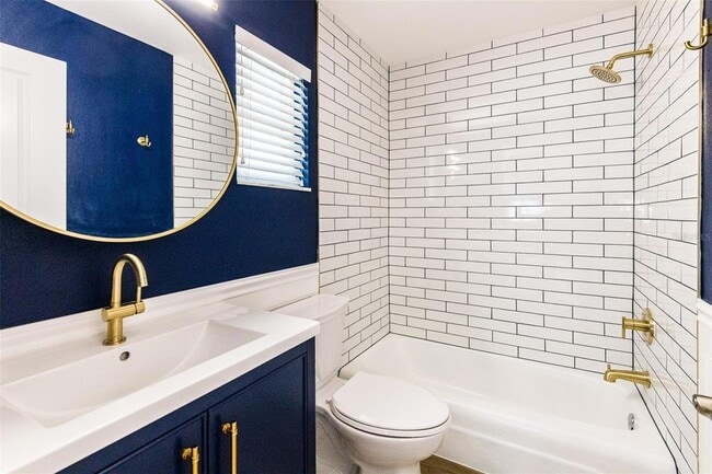 Building Photo - 1900 Benjamin Franklin Dr