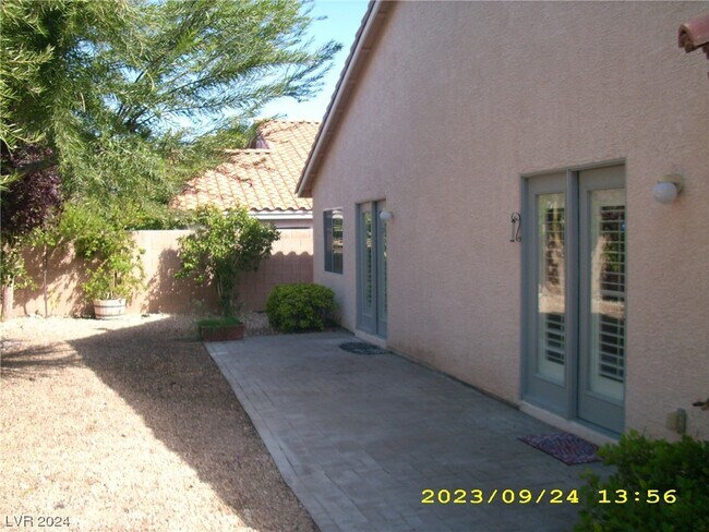 Building Photo - 8788 Rio Grande Falls Ave