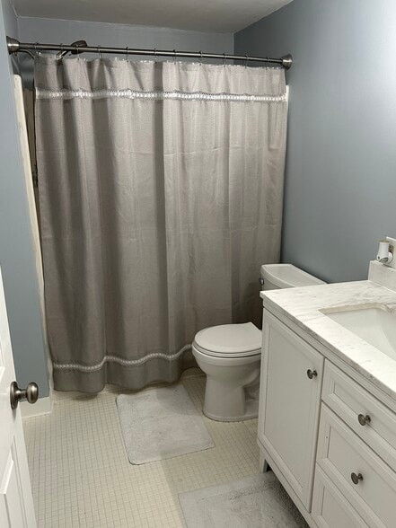 Guest Bathroom - 96 Old Colony Ave