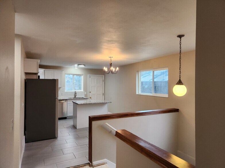 Building Photo - 2112 E Donegal Cir
