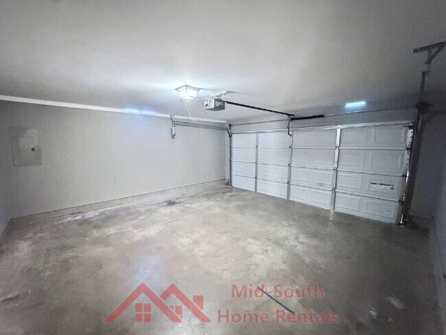 Building Photo - 434 N Ericson Rd