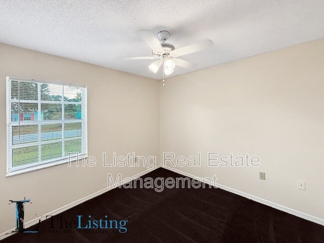 Building Photo - 5653 Viburnum Ct