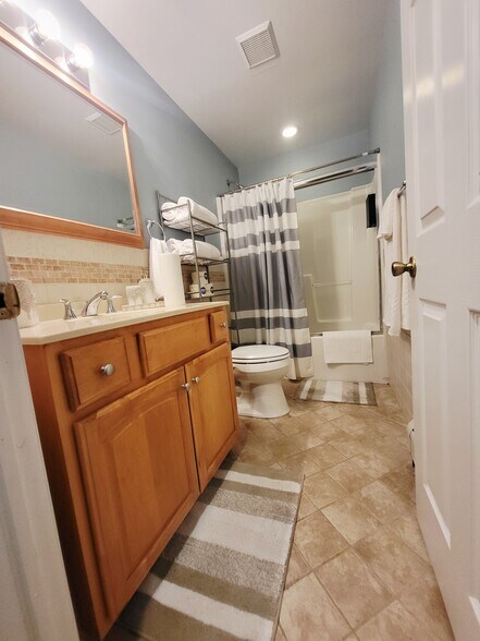 Building Photo - 5 Healy Rd