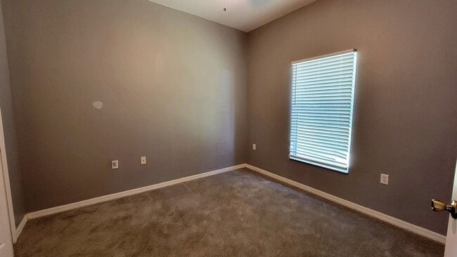 Building Photo - Large Citrus Springs 4/2/2