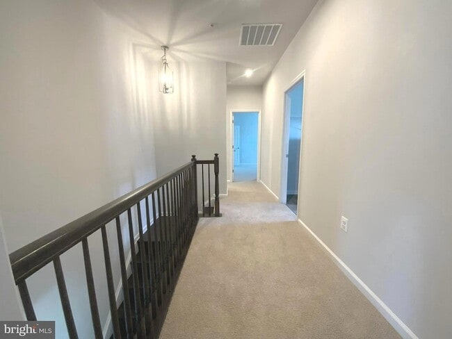 Building Photo - 5763 Hawk Ridge Rd