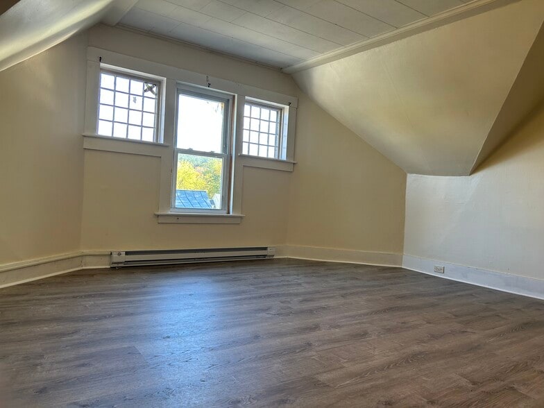 Living Room - 201 Roxbury St