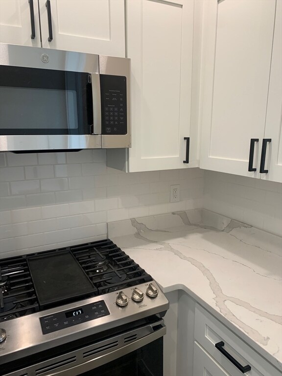 Building Photo - 131 Park Dr