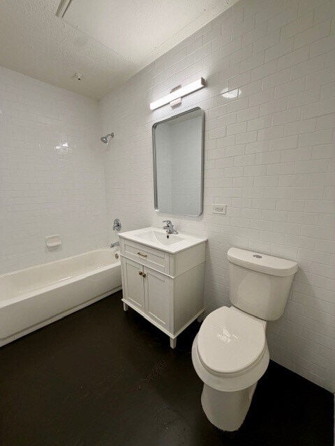 Building Photo - 1112 Lawrence St