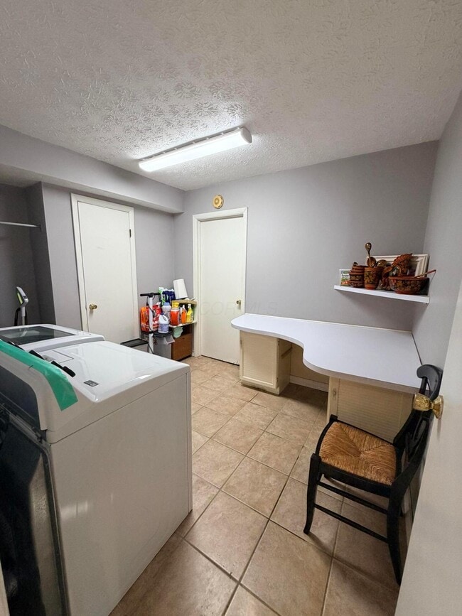 Building Photo - 8226 Glencree Pl