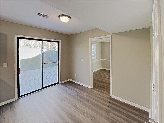 Building Photo - 411 River Point Dr