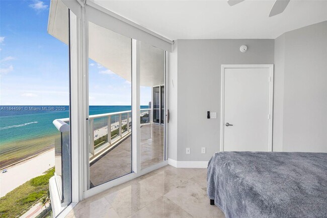 Building Photo - 4775 Collins Ave