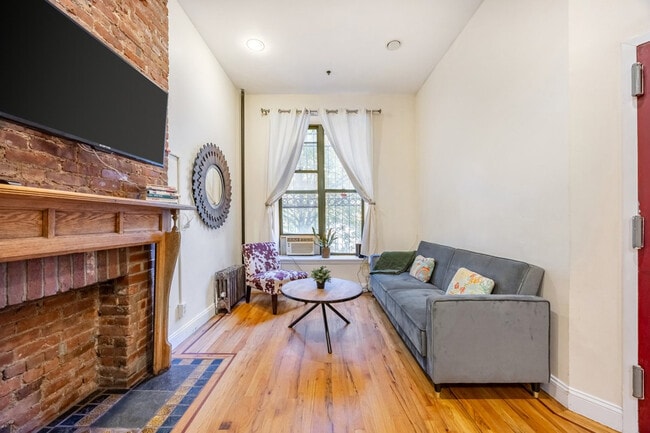 Building Photo - 112 W 136th St