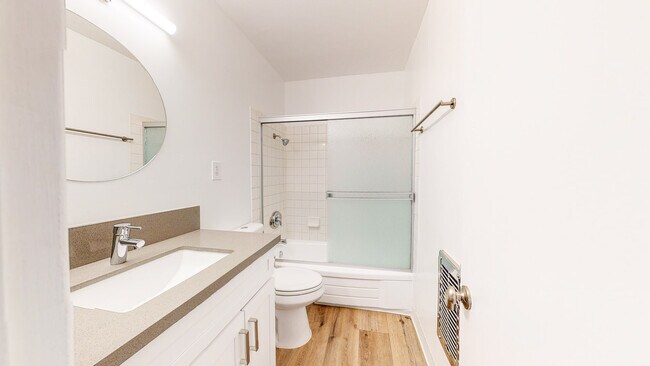 Building Photo - 16721 Sherman Way