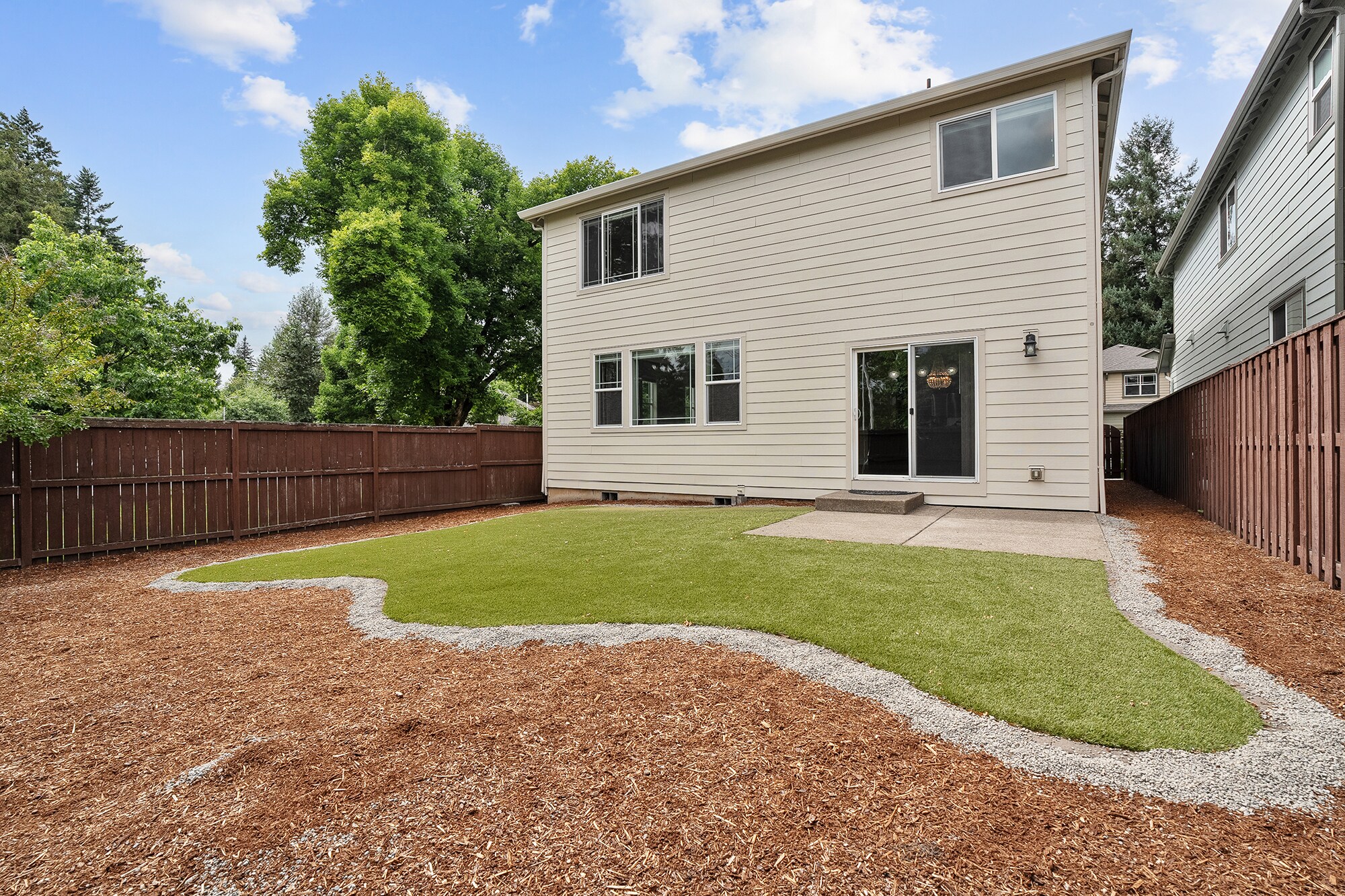 Building Photo - 28616 Greenway Dr