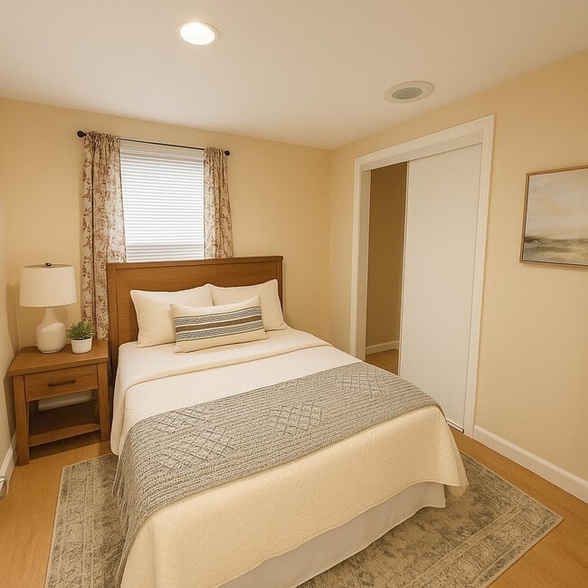 Building Photo - 210 Hamilton St