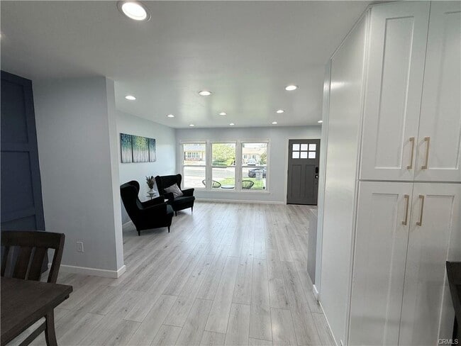 Building Photo - 11243 McLennan Ave.