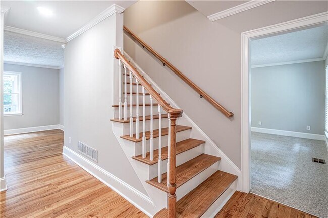 Building Photo - 1022 Knotts Pointe Dr