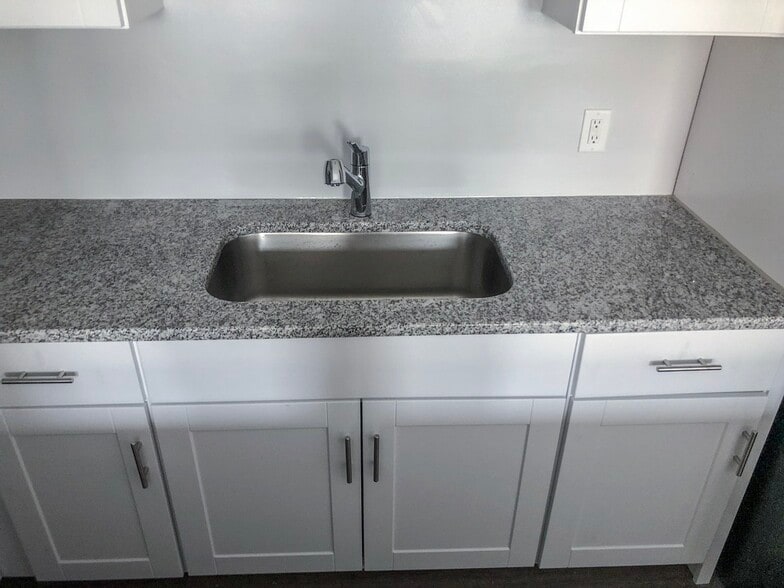 Sink - 11 N Miami St