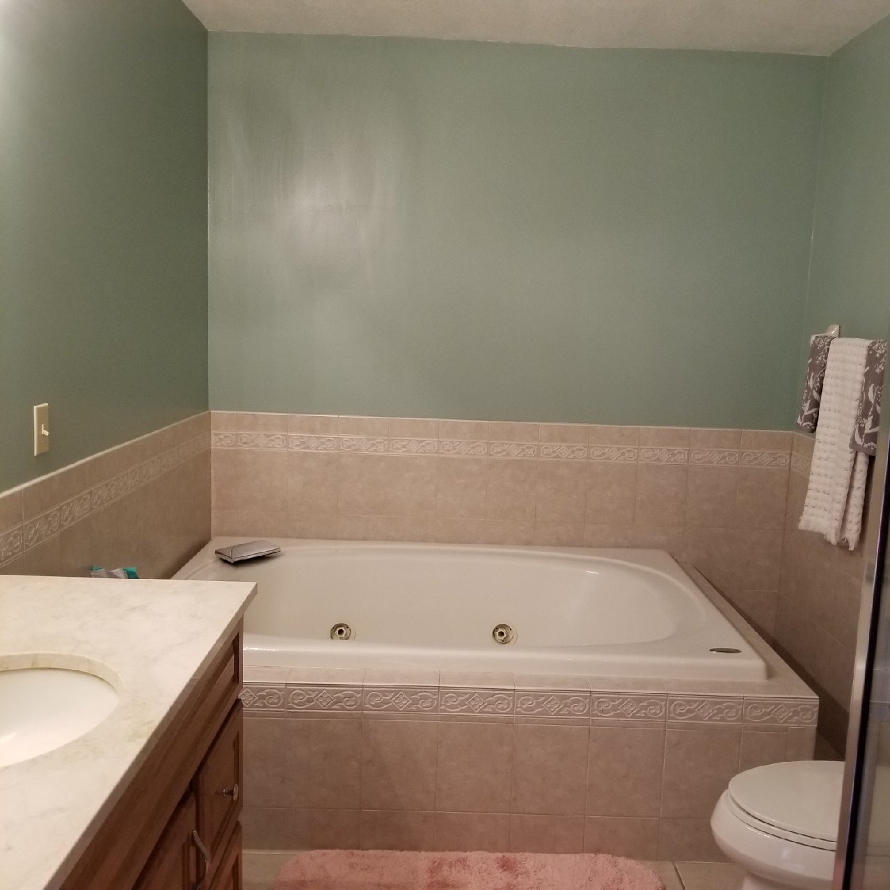 Building Photo - 3829 Pine Ln