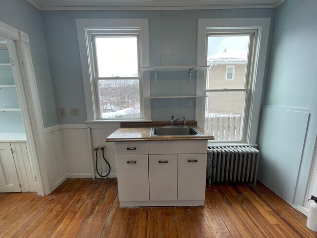 Building Photo - 78-80 Holbrook St