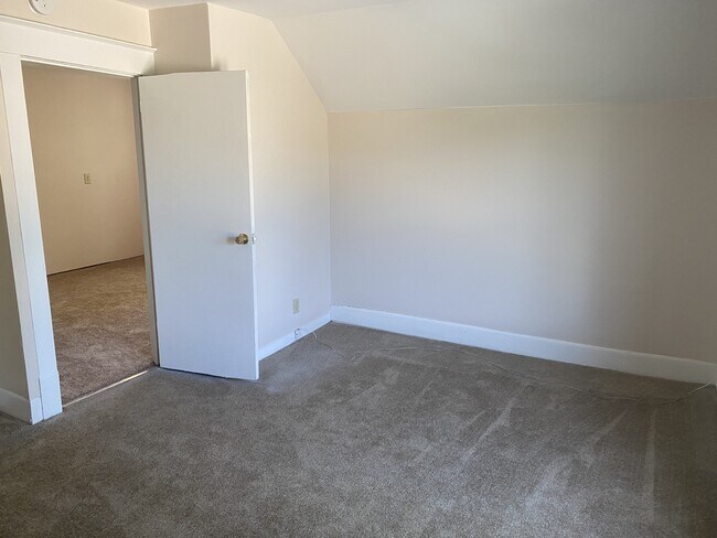 Building Photo - 1412 N Champaign St