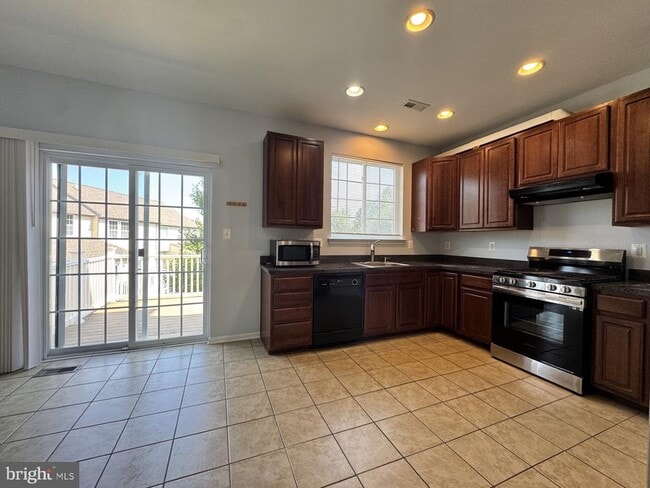 Building Photo - 636 Tantallon Ct