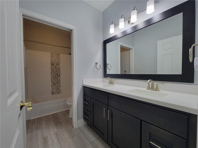 Building Photo - 3902 Trenton Ave