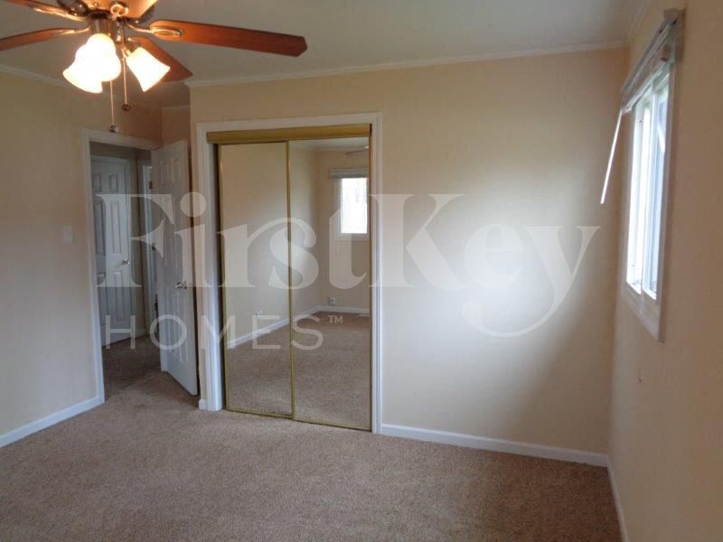 Building Photo - 447 Talala St