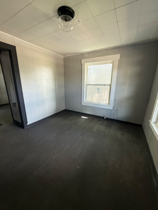 Building Photo - 612 Cabell Dr