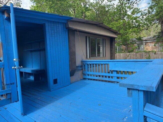 Building Photo - 109 Birchwood Dr