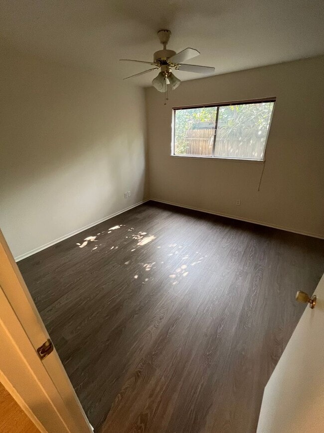 Building Photo - Single Family Home