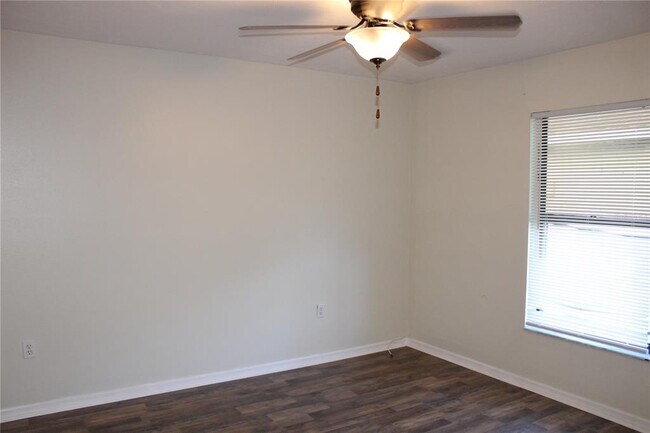 Building Photo - 3720 69th St E