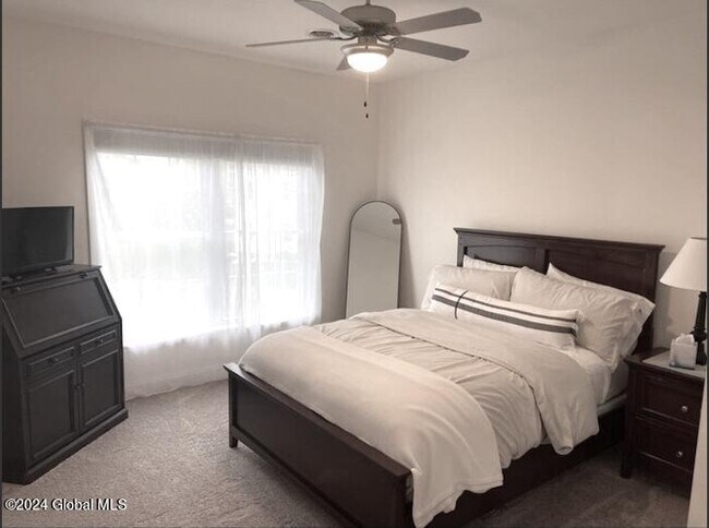 Building Photo - 41 Cornerstone Dr