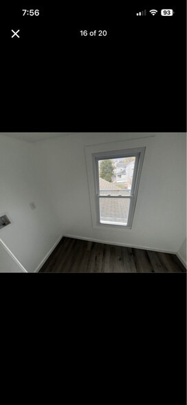 Building Photo - 324 S Main St