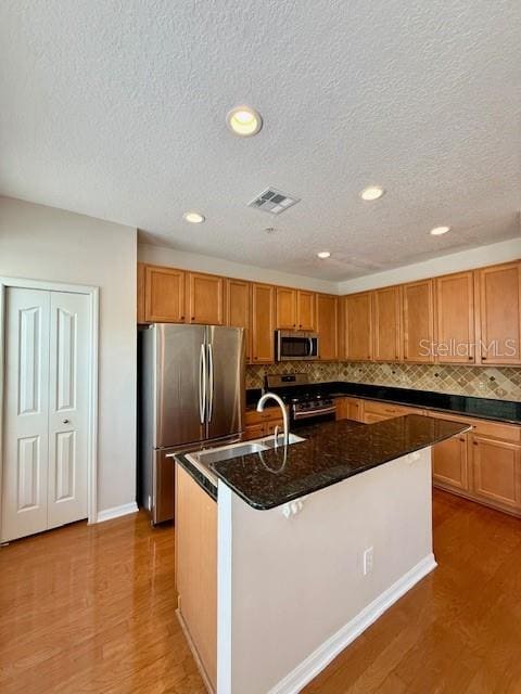 Building Photo - 2947 Pointeview Dr