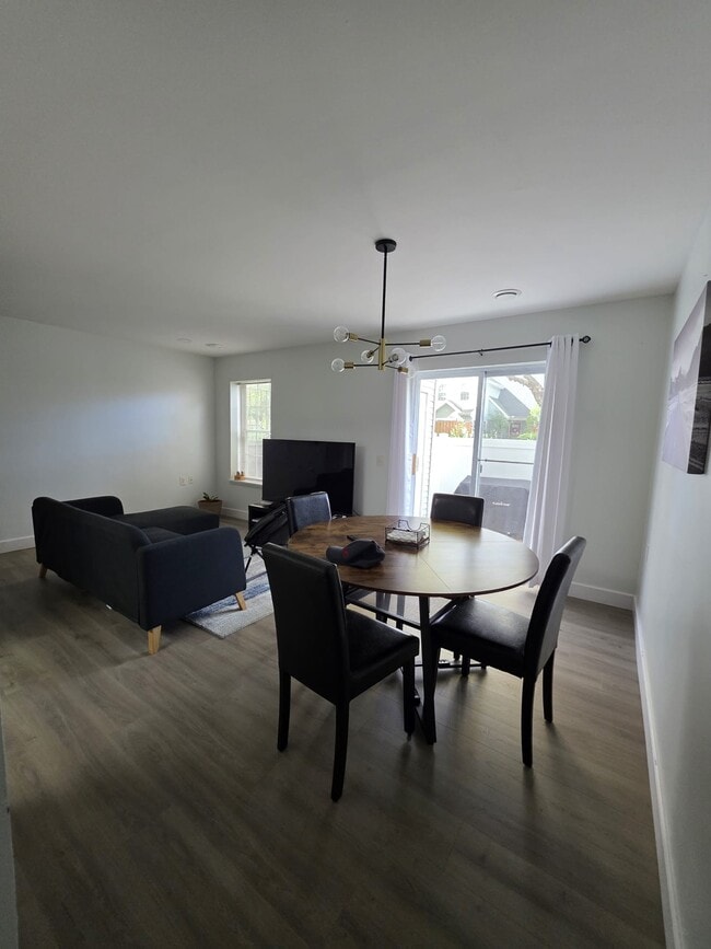 Primary Photo - 5701 Lavender Plaza