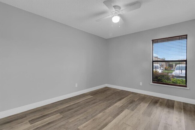 Building Photo - 907 Park Villa Cir