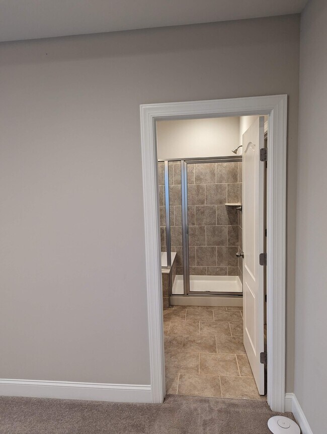Building Photo - 1008 Cotulla Dr